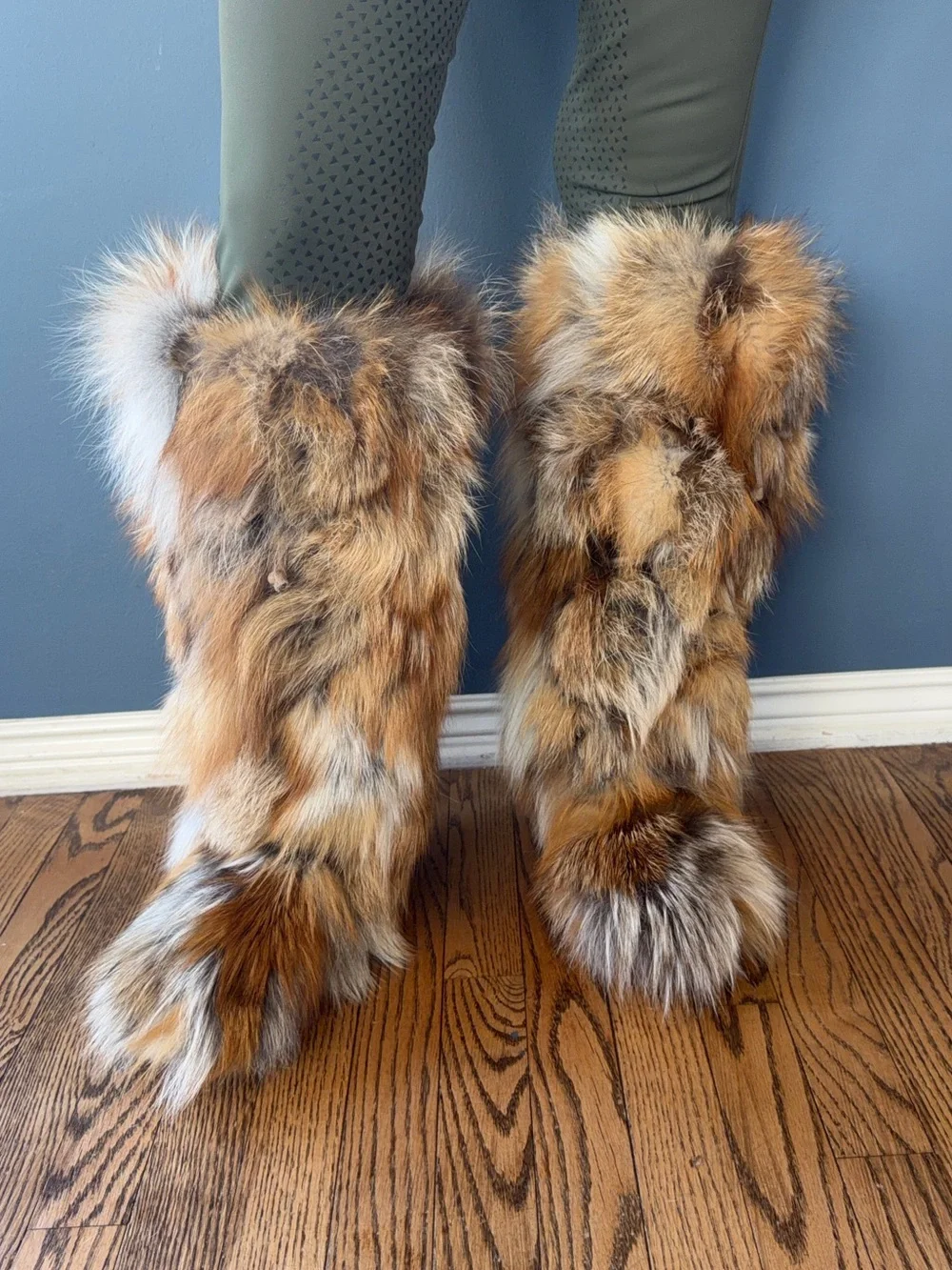 Pair Innsbrook Fox Fur Winter Boots - Size 39